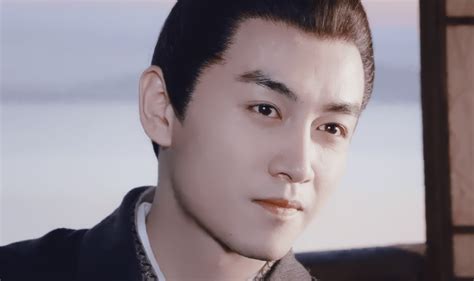 桃花眼男明星|来！9位“桃花眼”男演员，让你见识下什么叫真正的眉目含情